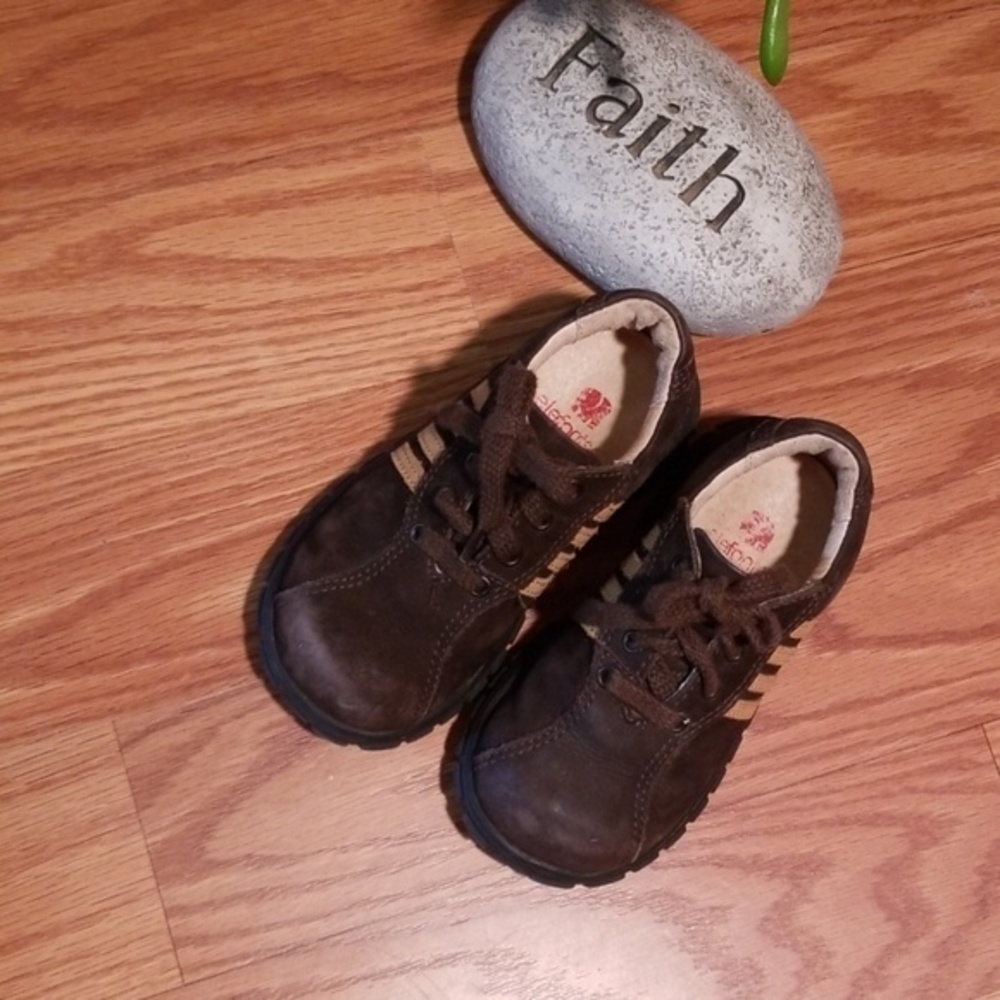 Elefanten Suede Shoes 22‎